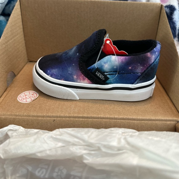 GALAXY Vans Classic Slip on Shoes - Picture 3 of 9